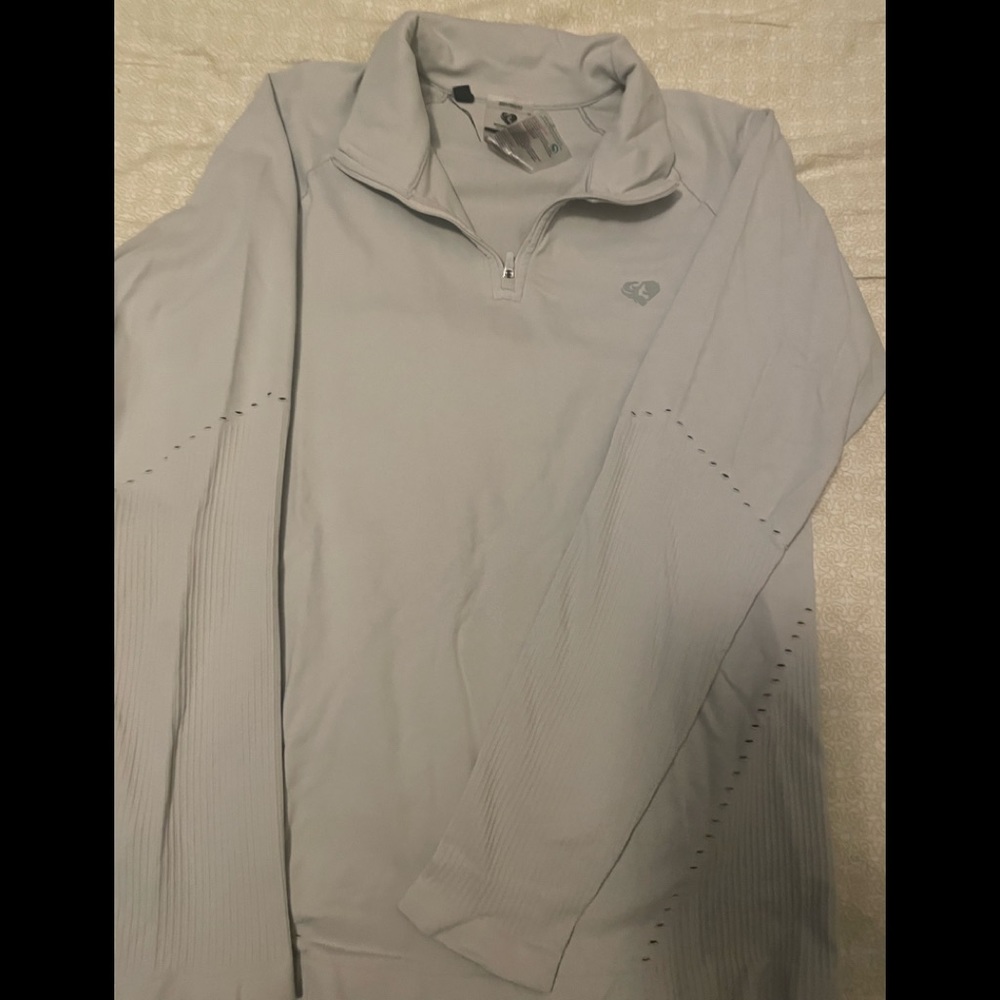 Seamless long sleeve top